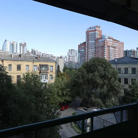 по улице большая васильковская, 129 * كييف